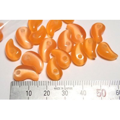 画像1: 人工キャッツアイガラスの勾玉 オレンジ！13〜15mm 3個セット！【G240453】