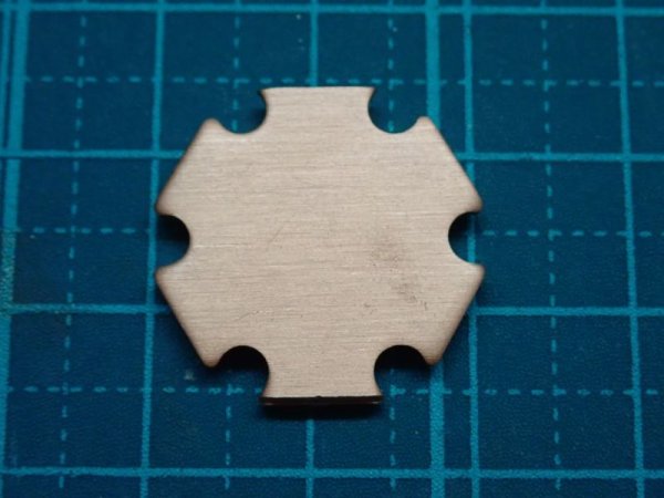 画像2: RayVio製　波長280nm 短波紫外線LED　銅基板付き (2)