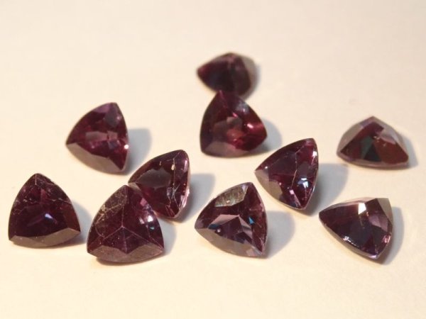 画像2: 合成アレキサンドライト　色濃いめ (2)