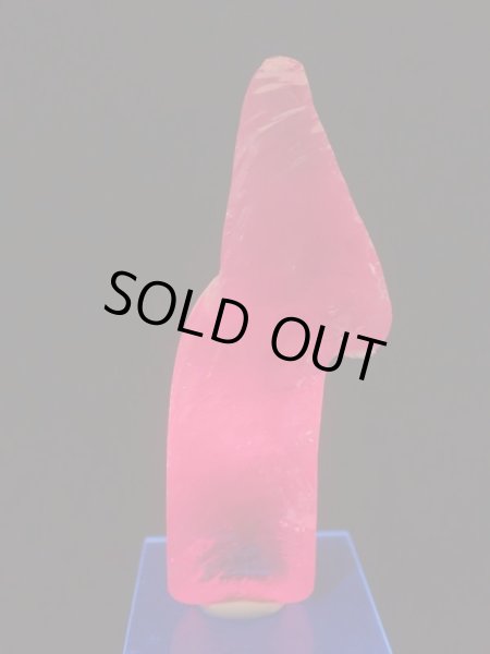 画像5: 合成ピンクサファイア ハーフブール ユニーク形状【G2311001】 (5)