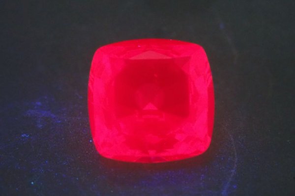 画像2: 合成ルビー クッションカット【G240508】 (2)