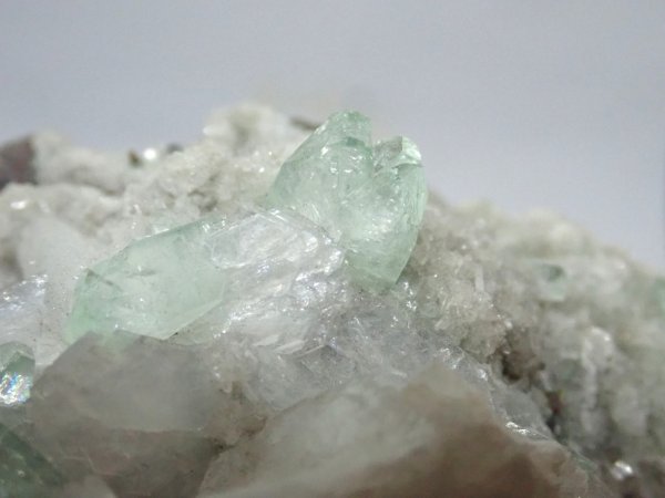 画像7: インド産 グリーンアポフィライトとスティルバイト【251104】 (7)