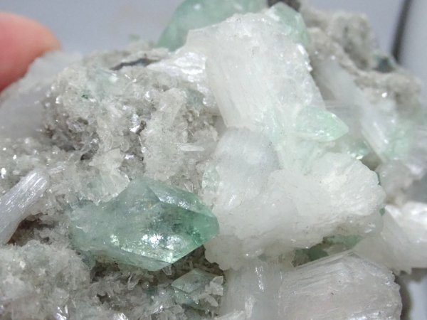 画像8: インド産 グリーンアポフィライトとスティルバイト【251104】 (8)